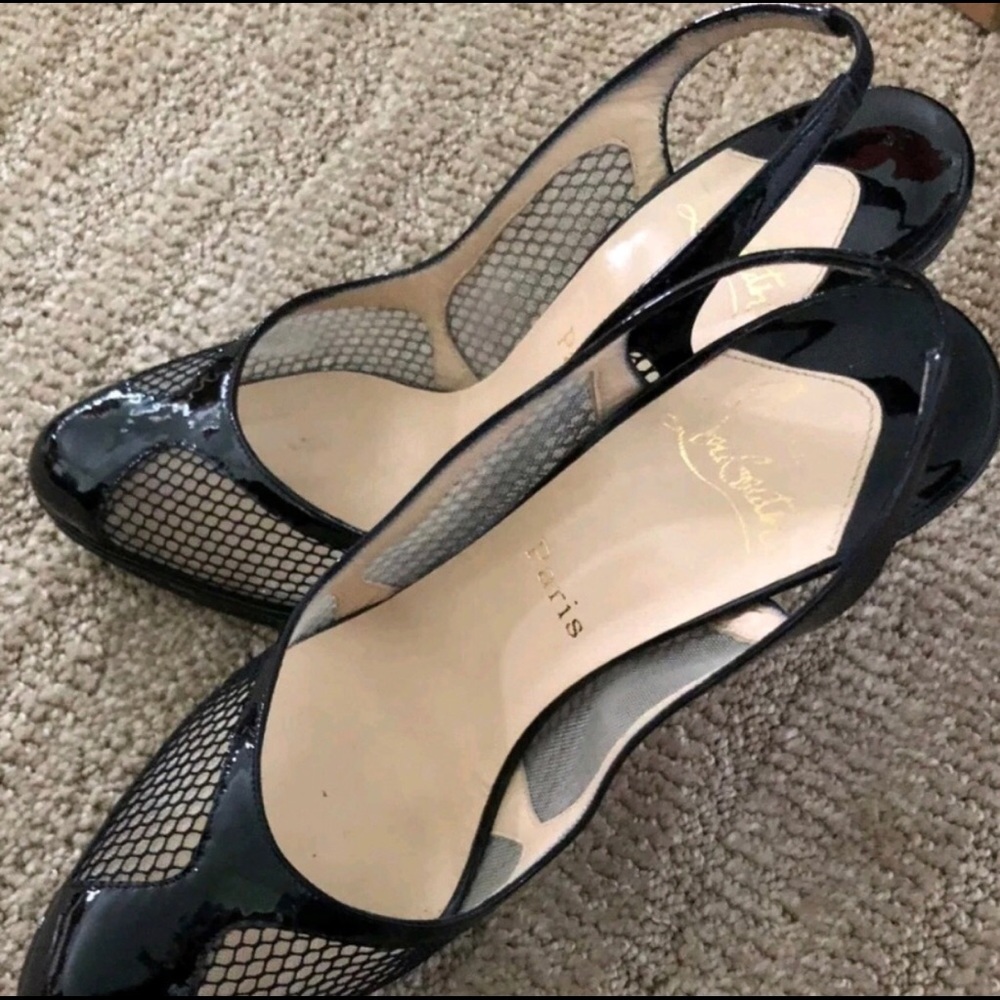 SOLD 💯❤️❤️👠👠Christian Louboutin heels 👠❤️❤️❤️ - Picture 5 of 6